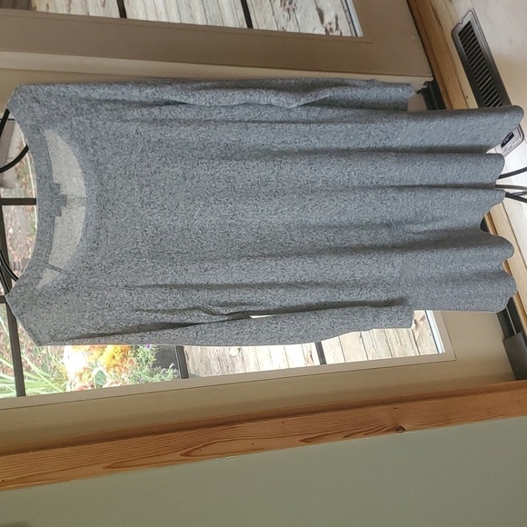 Charlie Paige Lt. Gray Sweater Long Slv Slightly Pleated ~6" Hem Line Sz L Dress - Picture 7 of 12